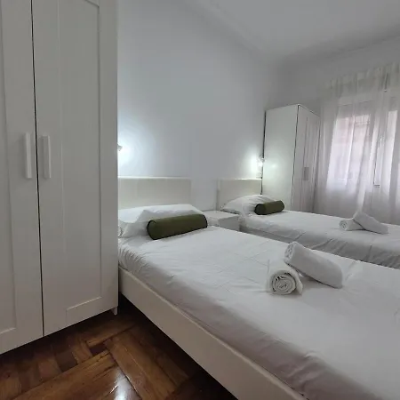 Apartment Moderno Con Garaje En 1a148 Gijon