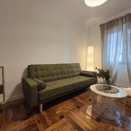 Apartment Moderno Con Garaje En 1a148 *